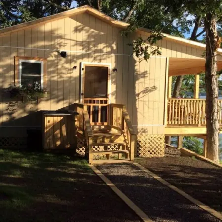Waneta Lakeside Cottage