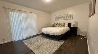 Fully renovated 2B/1b in Downtown Hôtels à proximité de : Huckleberry Botanic Regional Preserve