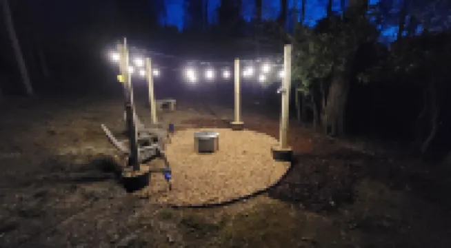 New Romantic Creekside Getaway with King Size Bed, Hot Tub & Pet Friendly