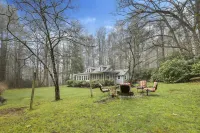 Escape the Heat~Charming Highlands Mountain Home ~ Aug/Sept Dates Available Hotel in zona Trailhead for Yellow Mountain Trail
