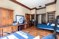 STR 2025 002405 - Tuscan Camelback Mountain Mansion - Close to Everything!!