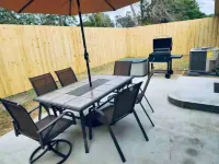 4 BR 2BA Home Private Fence Patio, Grill, Easy Boat & Tlr. Parking