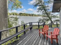Cozy cabin nestled on the shores of Lake Champlain Hotels in North Hero