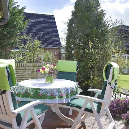 Vacation home Wilhelmine - Apartment Schwalbe EG