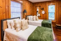 Riverfront House With Dock Sleeps 8 Hotels in der Nähe von Fort Frederica National Monument