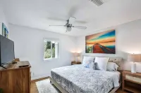 Ocean Walk Condo Upstairs Unit Hotels near Arthur J Moore Methodist Museum