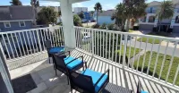 Top Floor Jacksonville Beach Condo,Walk to Beach,2 King Suites,Near Tpc Sawgrass - Wifi