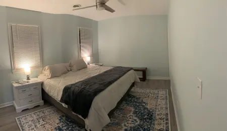 The Driftwood House is completely remodeled 3 bedroom 2 bath centrally located.