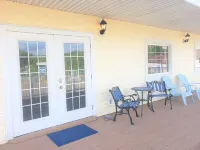 Historic Hardware Inn with River Views: Ely Suite - 무료 와이파이