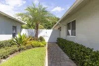 Downtown Pool Home| Mins to Beach | Cabana service - 3つ星