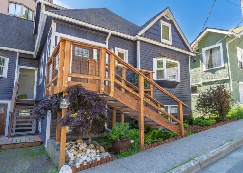 Spacious suite in the heart of downtown