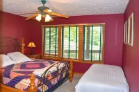 6 Bdrm 5 Bath Sleeps 14 Ski in and Ski out Slopeside! - balcony