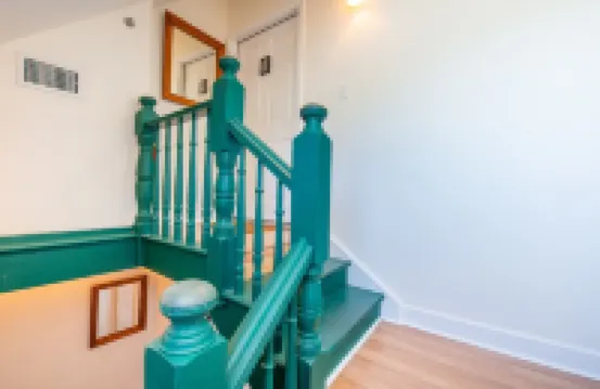 1880 Victorian In Heart of Downtown