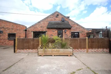 Tranquil country setting with private garden Отели в г. Брадли