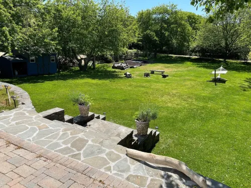 NEW LISTING - Newly Renovated Beach Home - Short Walk to Beach and Town