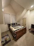 Charming cabin centrally located close to speedboat beach, Kings Beach & skiing Kings Beach State Recreation Area附近的飯店