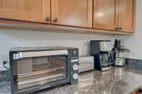2 bd, 2 bath, Great Location in Bozeman near Costco, I-90, and food and shopping 보즈먼 호텔