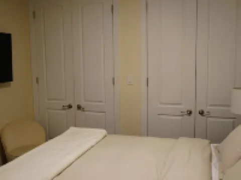 NYC Style Loft  Apartment 10 Min to Times Sq.  2 Parking Space Avail! ノース・バーゲンのホテル