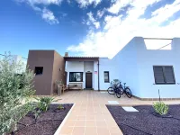 Villa Chocolate - Privacy with sea and golf course view and heated pool