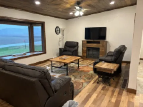 Comfortable Country Home w Expansive Views of Beautiful Big Creek Valley