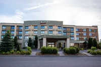 Courtyard Kingston Highway 401/Division Street Hotels in 