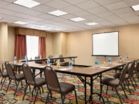 Hampton Inn & Suites Lawton Hotels in Lawton