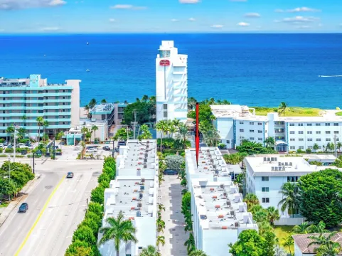 Pool+Hot Tub+Sauna+Gym! 1 Minute Walk To Beach!