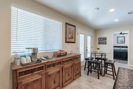 Sophisticated 4-Bedroom Getaway in Gilbert