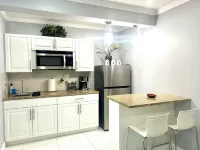 Adorable 1 bedroom studio in perfect location