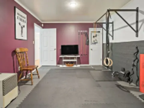 Comfortable & Spacious 5BD/3BA - Walk to State College HS and 5 min Uber to PSU Hotels in State College