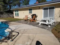 Cozy House in the Heart of Orange Park - Swimmingpools