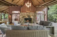 Rustic mountain cabin. Pet-friendly, 3 story, 4 bedrooms, hot tub & kids' zone ⛰