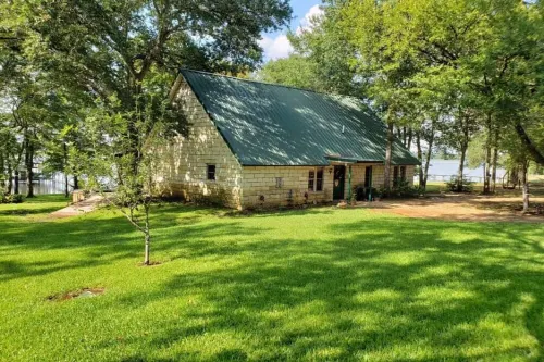 The Lake House on Lake Limestone Hotel a Leon County