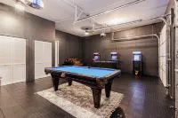 Mountain Views, Game Room, Firepit and Hot Tub in Bryson City