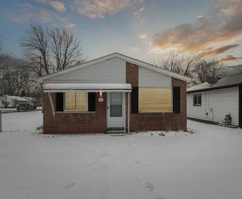 5 minutes from DTW! Hotels in Taylor