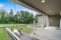Weekend Retreat~Hot Tub~Game Room~Putt Putt