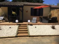 Gîte in the heart of the Périgord Noir in a large, wooded park, in a peaceful setting.