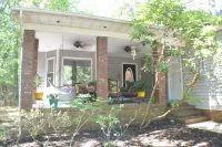 Home Away From Home,  pet friendly retreat!