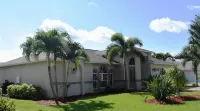 Beautiful Waterfront Property, Direct Gulf Access, Saltwater Heated Pool & Spa Hotels near Pine Island Crossing