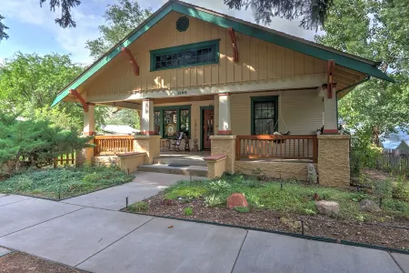 Downtown Spring Cottage Отели рядом с достопримечательностью «The Hideout at Glenwood Springs»