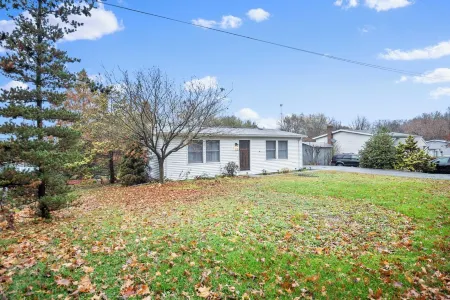 Charming 2BR Near Fairgrounds and War College! Отели рядом с достопримечательностью «Carlisle Sports Emporium»