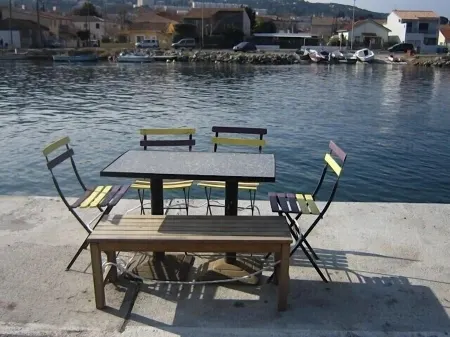 IN THE TYPICAL DISTRICT OF POINTE COURTE IN SETE CITY BETWEEN SEA AND SKY Отели в г. Сет