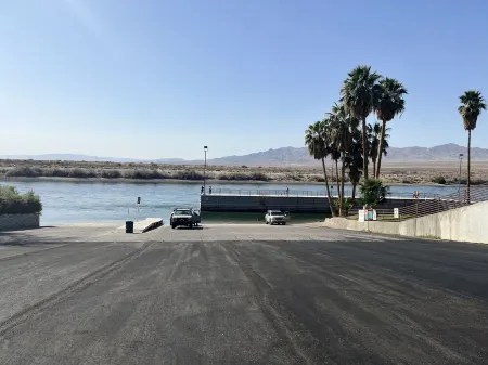 4 Bedroom River Home on Golf Course a block to water