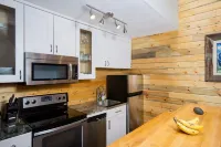 Beautiful Renovated Condo in the Heart of Granby and Grand County