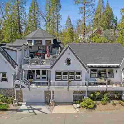 Bass Luxury Cabin-Game Room-Outdoor Kitchen-Lake View Hotel Exterior