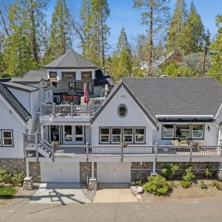 Bass Luxury Cabin-Game Room-Outdoor Kitchen-Lake View