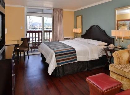 Marina Village Inn
