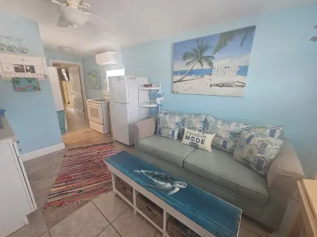 The Sea Turtle Отели рядом с достопримечательностью «Nokomis Beach»