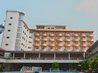Mensvic Grand Hotel Hotels near Haatso Market Complex