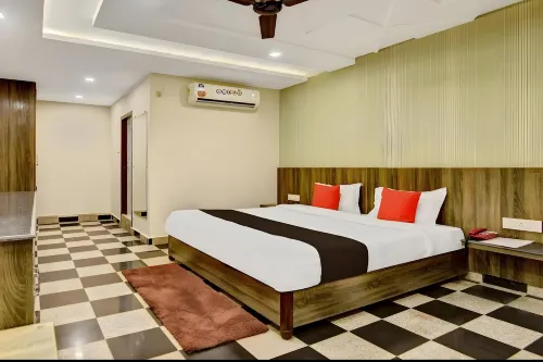 Citi Club Hotels in Kanpur